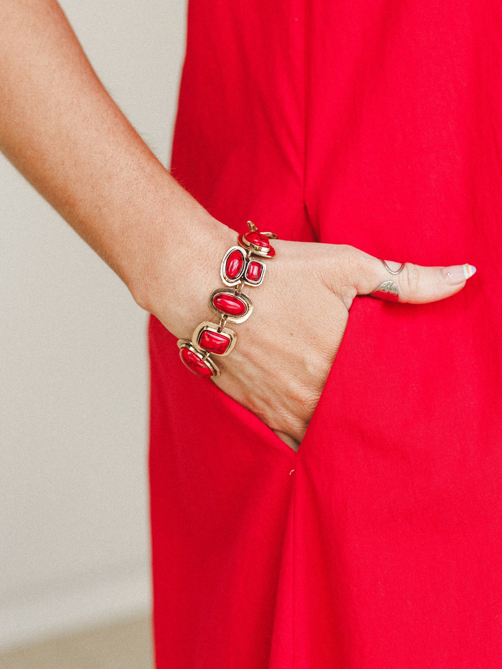 Honey Stone Bracelet - Red