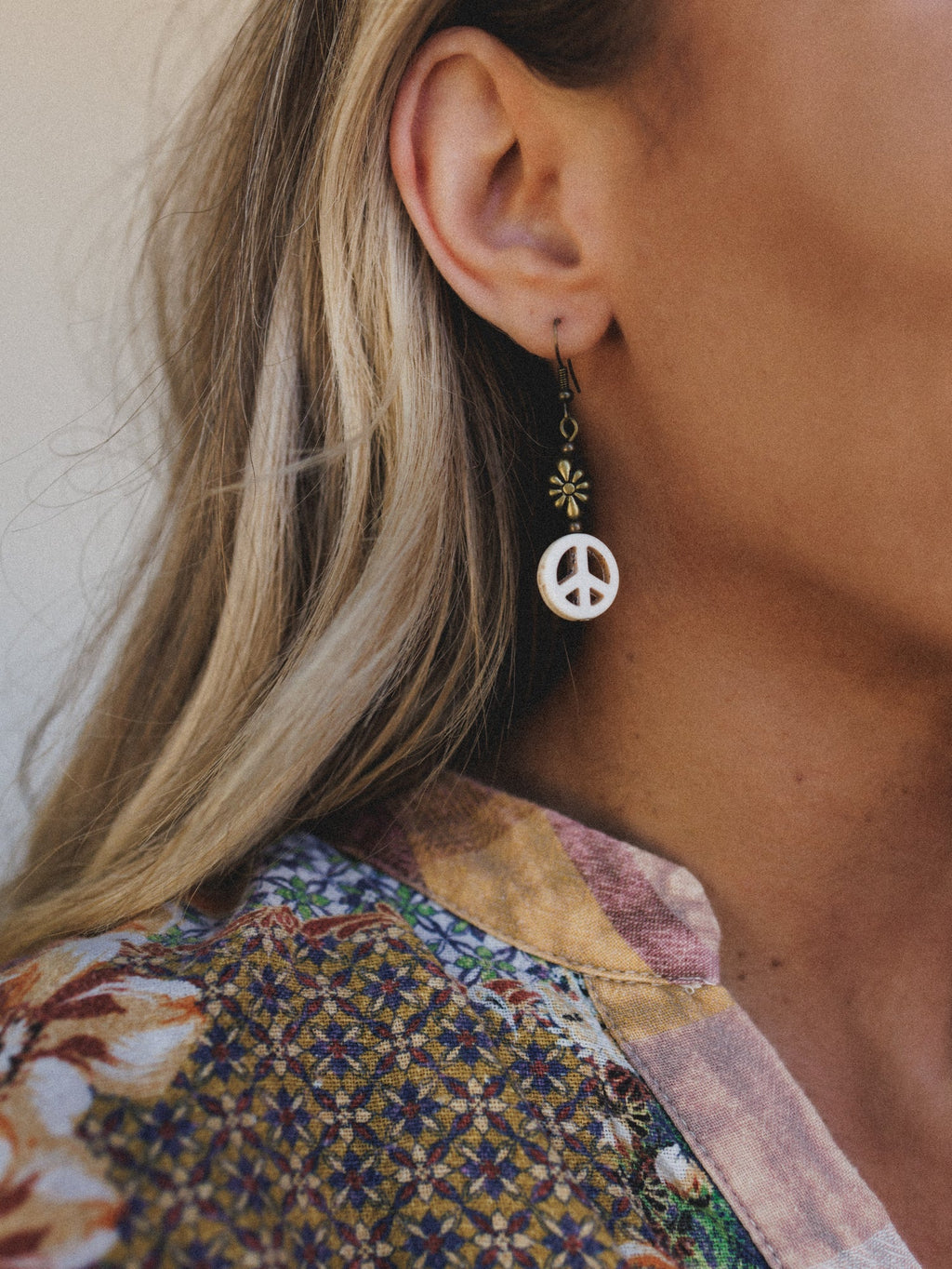 Mirabella Peace Earrings - White