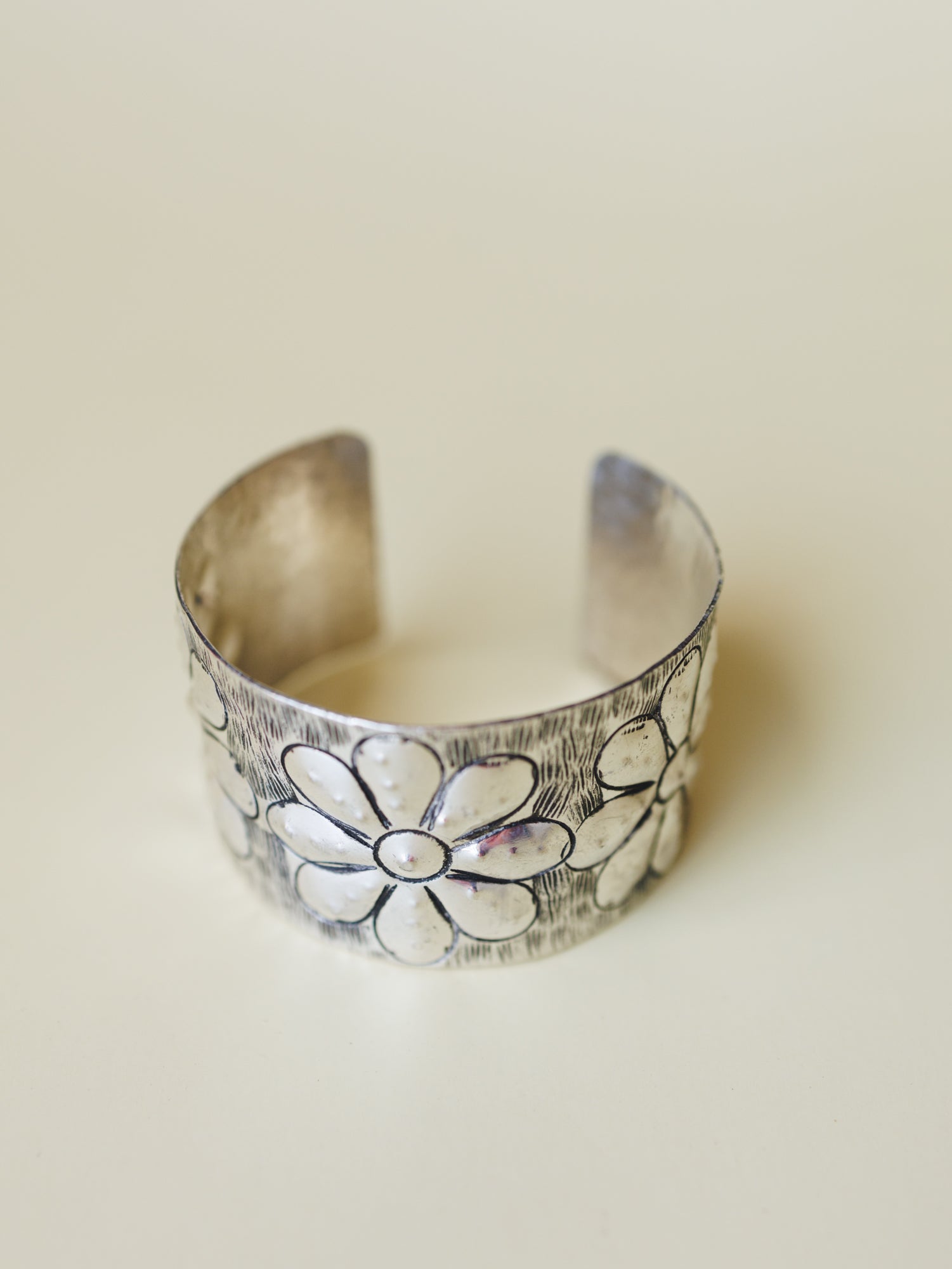 Flower Power Cuff - Silver