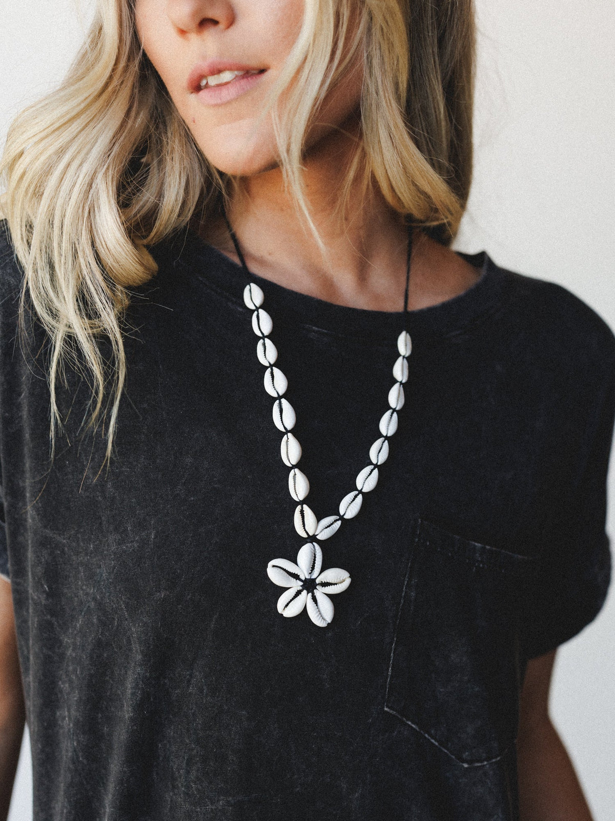 Shell Beach Necklace - White